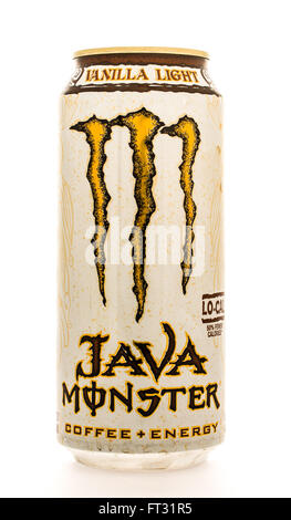 Winneconne, Wisconsin - 12. August 2015: kann der Java Monster Kaffee Enery Drink im leichten Vanillegeschmack. Stockfoto