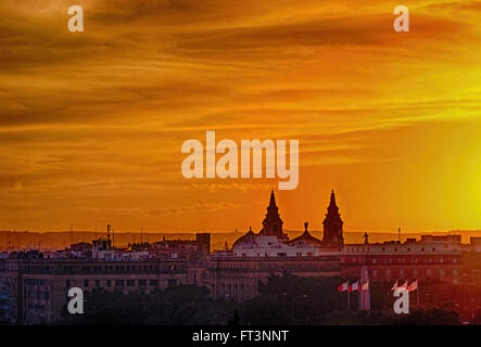 Blick auf den Sonnenuntergang der Stadt Floriana, Malta Stockfoto