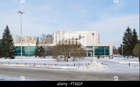 Blick auf die Eingangstür des Kosmos Theater im winter Stockfoto
