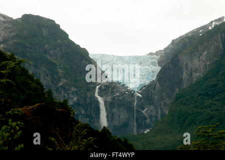 Hängende Gletscher - Nationalpark Queulat - Chile Stockfoto