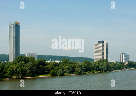 Deutschland, Nordrhein-Westfalen, Bonn, Blick Auf Den Post-Tower Und Den Langen Eugen Stockfoto