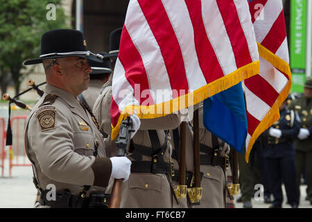 051315: während Polizei Woche US Customs Border Protection Ehrengarde und Rohr und Trommel statt eine zeremonielle Leistung für CBP Familien von gefallenen Agenten und Offiziere. Fotograf: Donna Burton Stockfoto