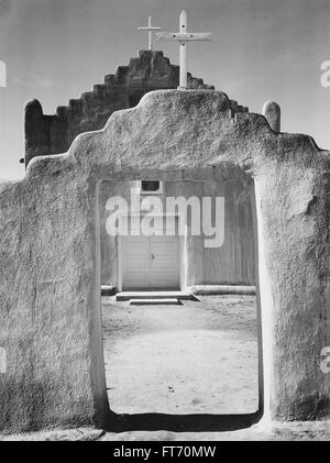 St. Francis Church, Ranchos de Taos, New mexico 1941. Stockfoto