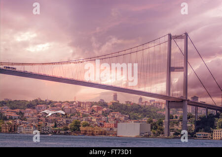 Bosporus-Brücke in Istanbul, Türkei Stockfoto