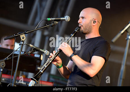 BARCELONA - 13 JUN: Bonobo (Musiker, Produzent und DJ) Auftritt beim Sonar Festival am 13. Juni 2014 in Barcelona, Spanien. Stockfoto