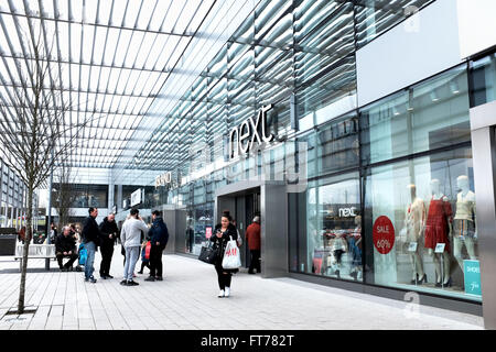 Nächsten Einzelhandel speichern in Milton Keynes, Buckinghamshire UK Stockfoto