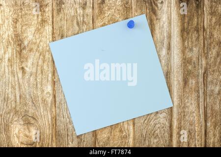 Holzbrett mit blauen Aufkleber. Stockfoto