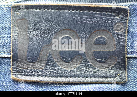 Nahaufnahme von Lee Label Blue Jeans. Stockfoto
