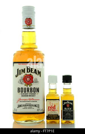 Jim Beam Bourbon Whiskey isoliert auf weißem Hintergrund. Stockfoto