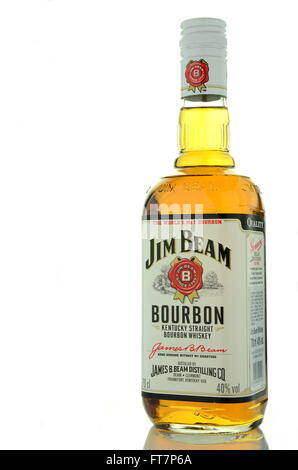 Jim Beam Bourbon Whiskey isoliert auf weißem Hintergrund. Stockfoto