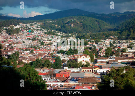 Erhöhten Blick auf San Cristobal de Las Casas, Chiapas, Mexiko Stockfoto