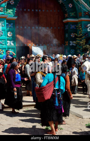 San Juan Chamula, Sonntag religiöse Zeremonie, San Cristobal de Las Casas Bereich, Chiapas, Mexiko Stockfoto