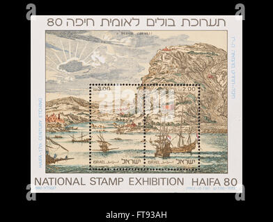 Sonderblock von Israel mit 2 Briefmarken mit Blick auf Haifa und Mt. Carmel, 17. Jahrhundert. Stockfoto