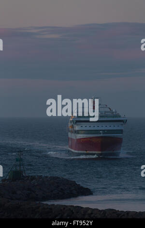 Bewegungen bei Hirtshals Fähre. Stockfoto