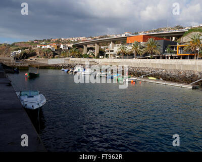 Hafen von Santa Cruz, Madeira, März 2016 Stockfoto