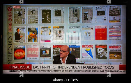 26. März 2016. Der ehemalige Herausgeber der unabhängigen Zeitung Roger Alton erscheint auf einer Sky News-Sendung an dem Tag, die unabhängige Zeitung der letzten Ausgabe veröffentlicht. Stockfoto