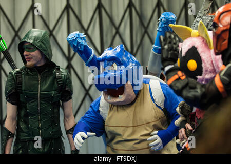 Birmingham, UK, 26. März 2016. Verschiedenen Cosplay-Zeichen bei Schlaflosigkeit 57 Credit: Steven Reh/Alamy Live News Stockfoto