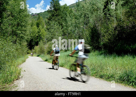 Fahrradfahrer auf den Rio Grande Trail, Aspen, Colorado USA Stockfoto