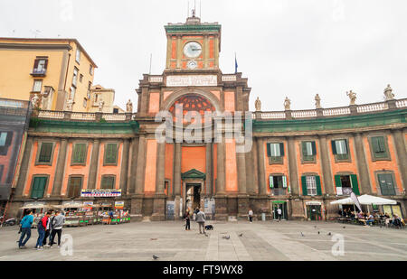 Piazza Dante Alighieri, historischen Zentrum von Neapel - National Internat Convitto Nazionale Vittorio Emanuele II Stockfoto