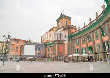 Piazza Dante Alighieri, historischen Zentrum von Neapel - National Internat Convitto Nazionale Vittorio Emanuele II Stockfoto