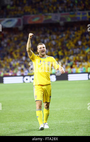 Kiew, UKRAINE - 11. Juni 2012: Andriy Shevchenko der Ukraine reagiert nach Score gegen Schweden während der UEFA EURO 2012 Spiel im Olympiastadion in Kiew Stockfoto