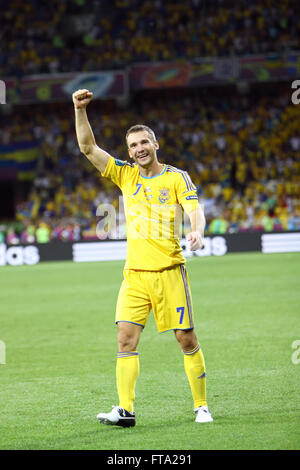 Kiew, UKRAINE - 11. Juni 2012: Andriy Shevchenko der Ukraine reagiert nach Score gegen Schweden während der UEFA EURO 2012 Spiel im Olympiastadion in Kiew Stockfoto