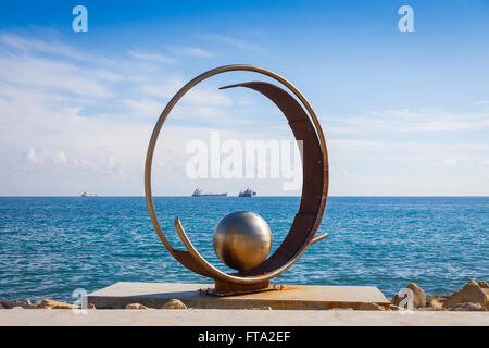 Skulptur in Molos Park im Promenade Alley in Limassol, Zypern Stockfoto