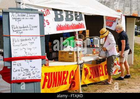 Fast-Food-Stand auf der Arcadia Rodeo, Zentral-Florida, Amerika, USA Stockfoto