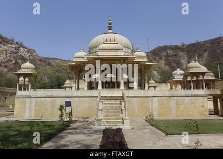 Gaitore Ki Chhatriyan, Jaipur, Rajasthan, Indien. Das Ehrenmal für die Maharadschas von Jaipur Stockfoto