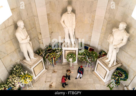 Statuen der Gründerväter der Dominikanischen Republik, Innenraum des Mausoleums, Altar De La Patria in Parque Stockfoto