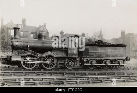 Caledonian Railway 670 Klasse 0-4-2 Dampf Lok 674 als LMS No.17007 Dundee Stockfoto