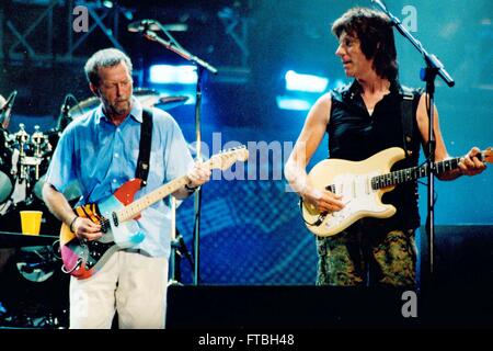 ERIC CLAPTON und JEFF BECK CROSSROADS GUITAR FESTIVAL DALLAS TEXAS 05.06.2004 Foto Michael Brito Stockfoto