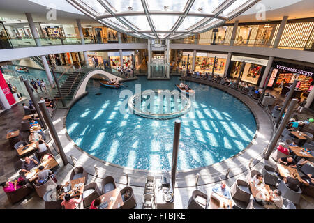 Shoppes at Marina Bay Sands in Singapur Stockfoto