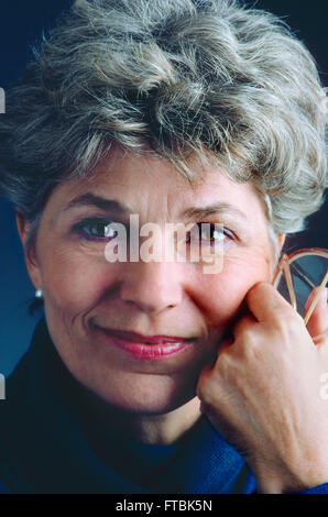 Close-up Portrait von attraktiven mittleren Alter Frau Stockfoto