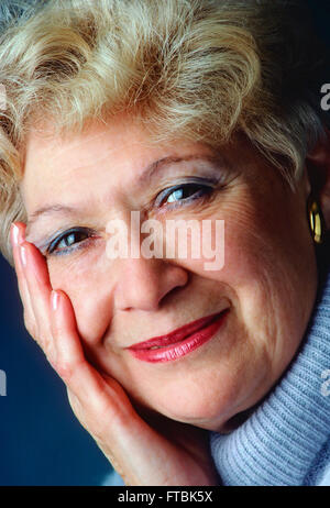 Close-up Portrait von attraktiven mittleren Alter Frau Stockfoto