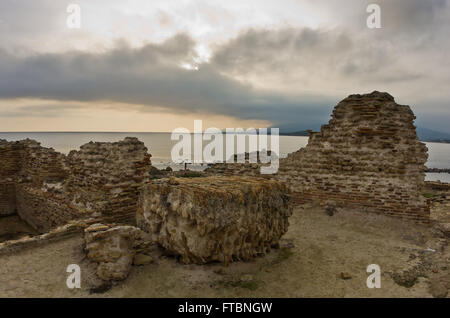 Sonnenuntergang am Strand bei Nora archäologische Stätte, in der Nähe der Stadt Pula, Sardinien Stockfoto