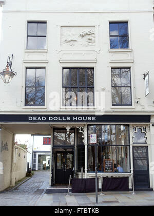 Tote Puppenhaus Bar und Restaurant in Upper Street, Islington, London Stockfoto