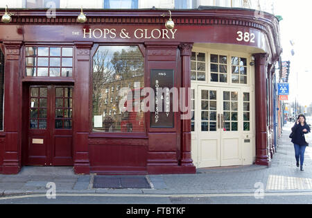 Hopfen & Herrlichkeit Handwerk Bier Pub und Shop, Islington, London Stockfoto