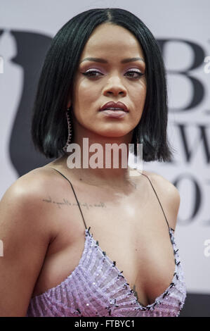 Berühmtheiten besucht den Brit Awards 2016 in der O2 Arena in London.  Mitwirkende: Rihanna wo: London, Vereinigtes Königreich bei: 24. Februar 2016 Stockfoto