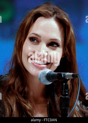 Schauspielerin Angelina Jolie Pitt bespricht ihr Film Salz während der 2010 San Diego Comic Con 22. Juli 2010 in San Diego, Kalifornien. Stockfoto