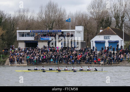 Oxford und Cambridge University Boat Race auf der Themse aus Putney und Mortlake, London England Vereinigtes Königreich UK Stockfoto