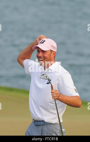 13. Mai 2012 - Ponte Vedra, Florida, USA - feiert Matt Kuchar die Players Championship am TPC Sawgrass im 13. Mai 2012 in Ponte Vedra, Florida zu gewinnen... Â © 2012 Scott A. Miller. (Kredit-Bild: © Scott A. Miller über ZUMA Draht) Stockfoto