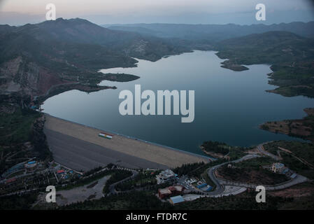 Luftaufnahme von Dohuk Dam, Irak, Kurdistan Stockfoto