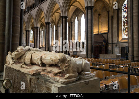 Grab-Detail, Kirchenschiff, die Kathedrale von Salisbury, Wiltshire Stockfoto