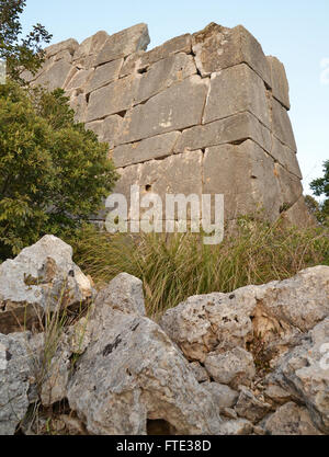 zyklopischen Mauern auf Monte Circeo in Italien Stockfoto