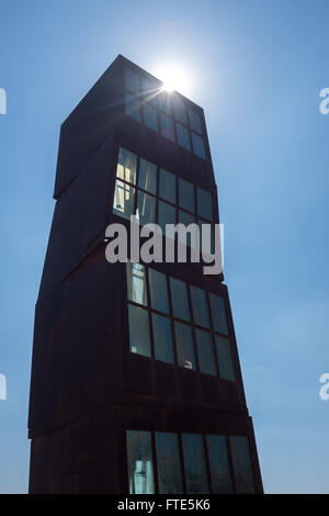 Estel Ferit Skulptur von Rebecca Horn, Strand von Barceloneta, Barcelona, Spanien Stockfoto