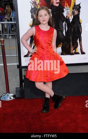 Los Angeles, CA, USA. 28. März 2016. Ella Anderson im Ankunftsbereich für THE BOSS Premiere, Regency Westwood Village Theatre, Los Angeles, CA 28. März 2016. Bildnachweis: Elizabeth Goodenough/Everett Collection/Alamy Live-Nachrichten Stockfoto