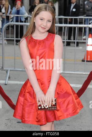 Los Angeles, CA, USA. 28. März 2016. Ella Anderson im Ankunftsbereich für THE BOSS Premiere, Regency Westwood Village Theatre, Los Angeles, CA 28. März 2016. Bildnachweis: Dee Cercone/Everett Collection/Alamy Live-Nachrichten Stockfoto