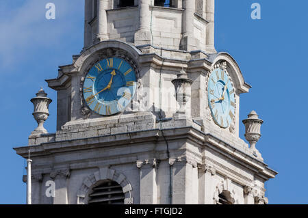 Uhr Turm von St. Martin-in-the-Fields-Kirche auf dem Trafalgar Square, London England Vereinigtes Königreich UK Stockfoto