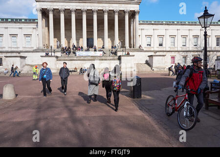 Studenten an der UCL, University College London, London England Großbritannien Stockfoto